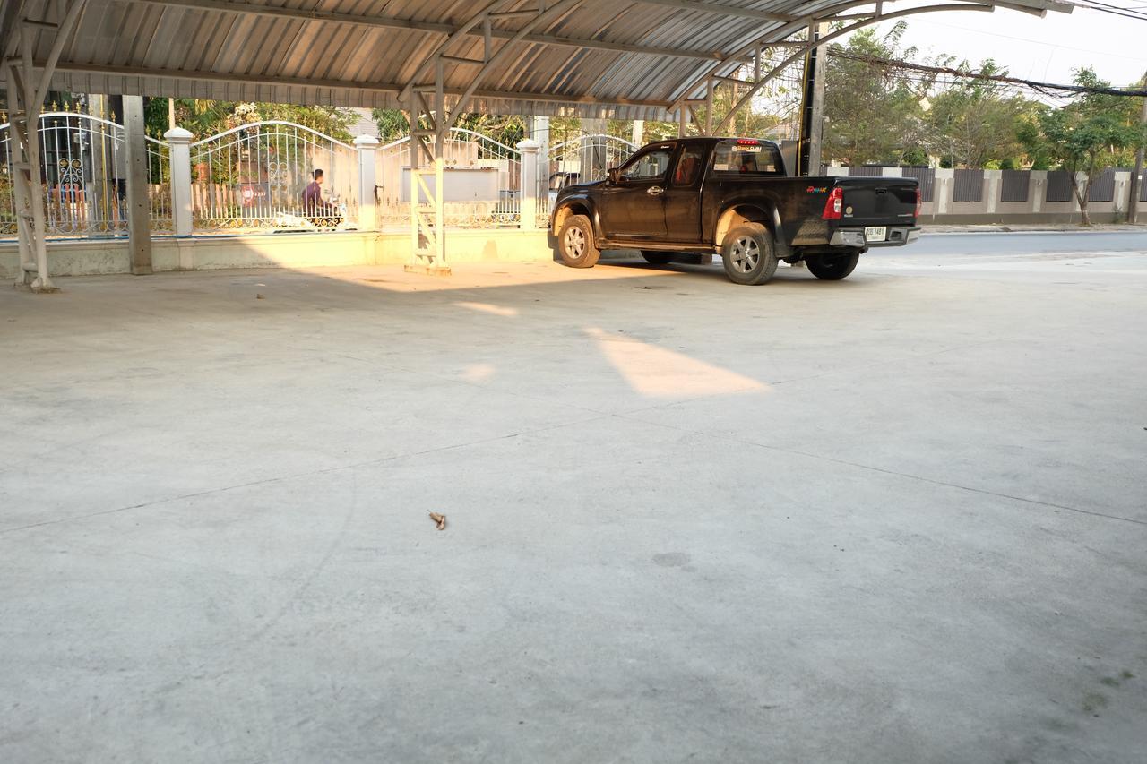 Calivefornia 2016 Otel Chiang Rai Oda fotoğraf