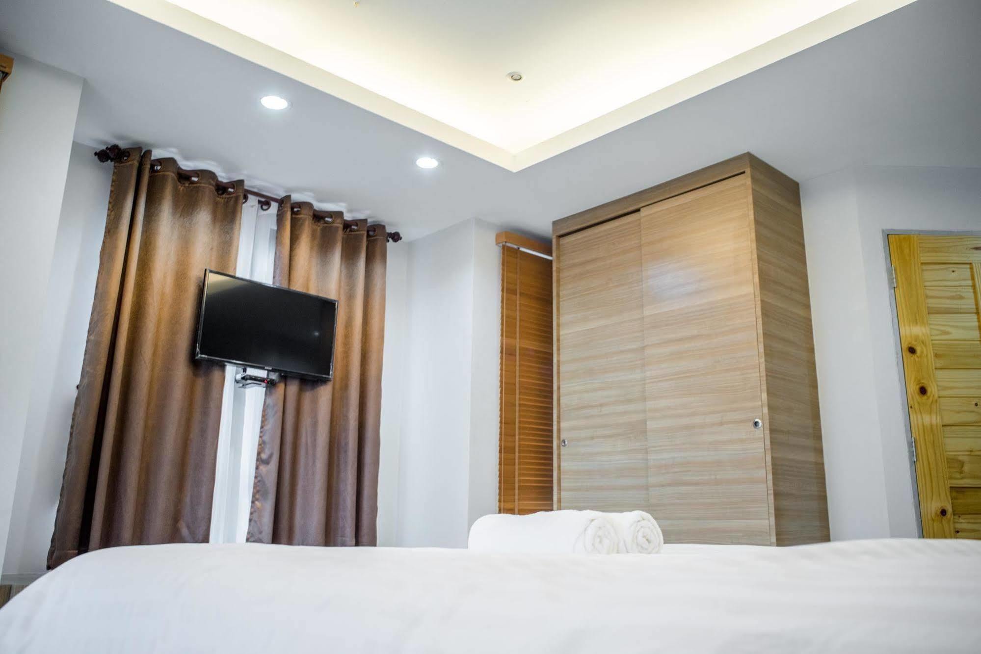 Calivefornia 2016 Otel Chiang Rai Dış mekan fotoğraf