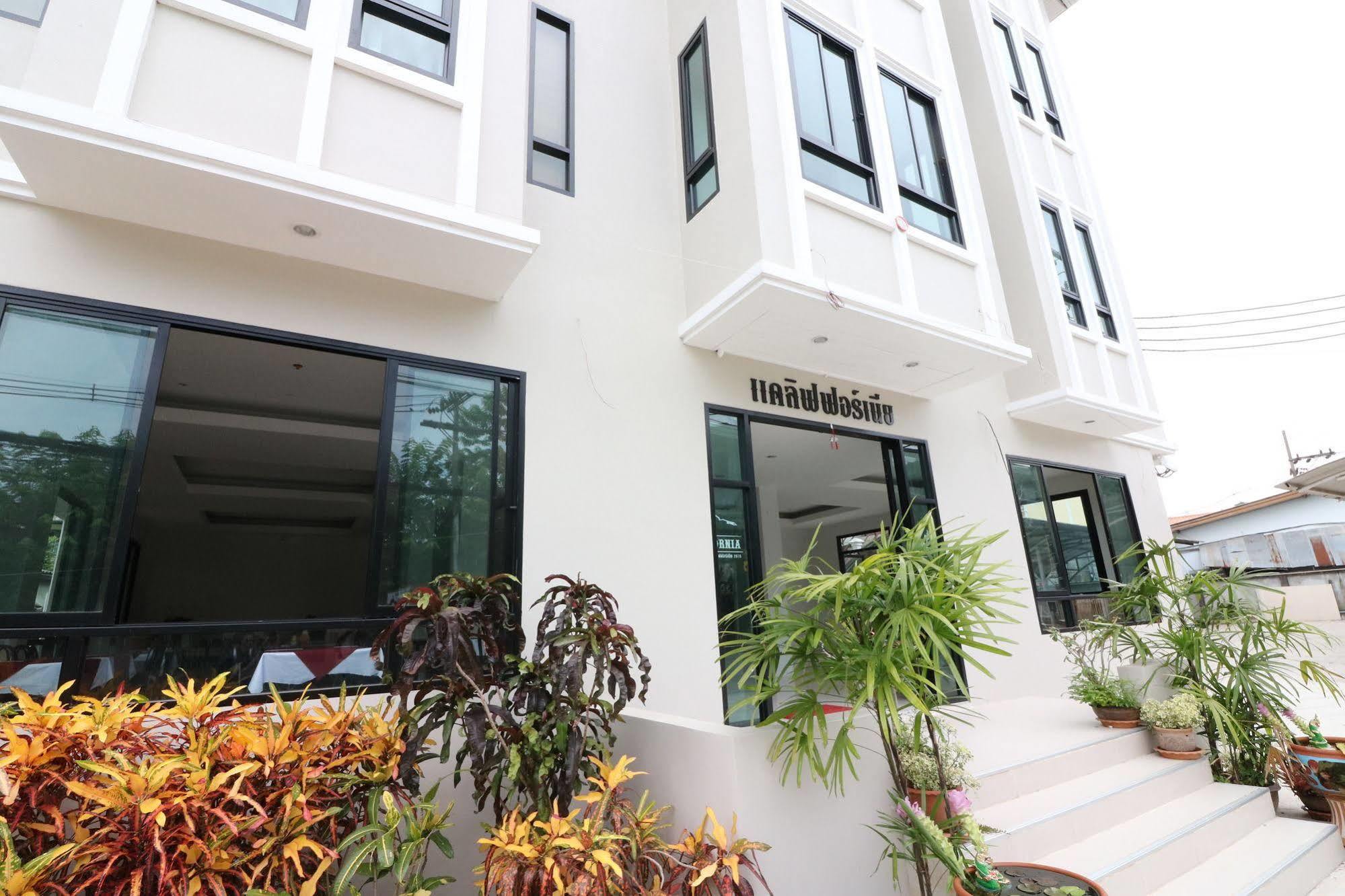 Calivefornia 2016 Otel Chiang Rai Dış mekan fotoğraf