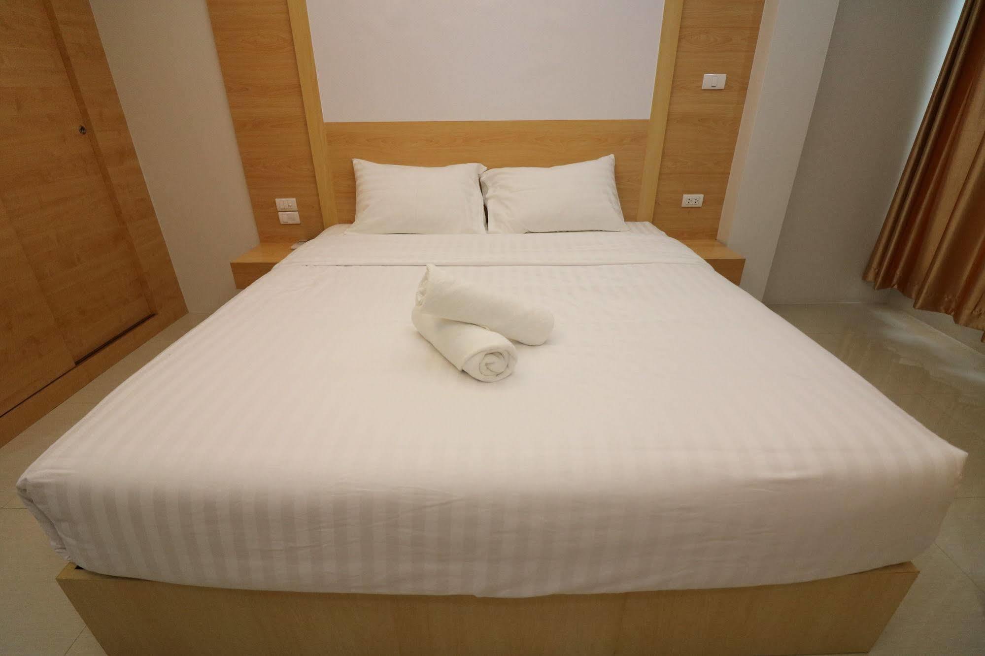 Calivefornia 2016 Otel Chiang Rai Dış mekan fotoğraf