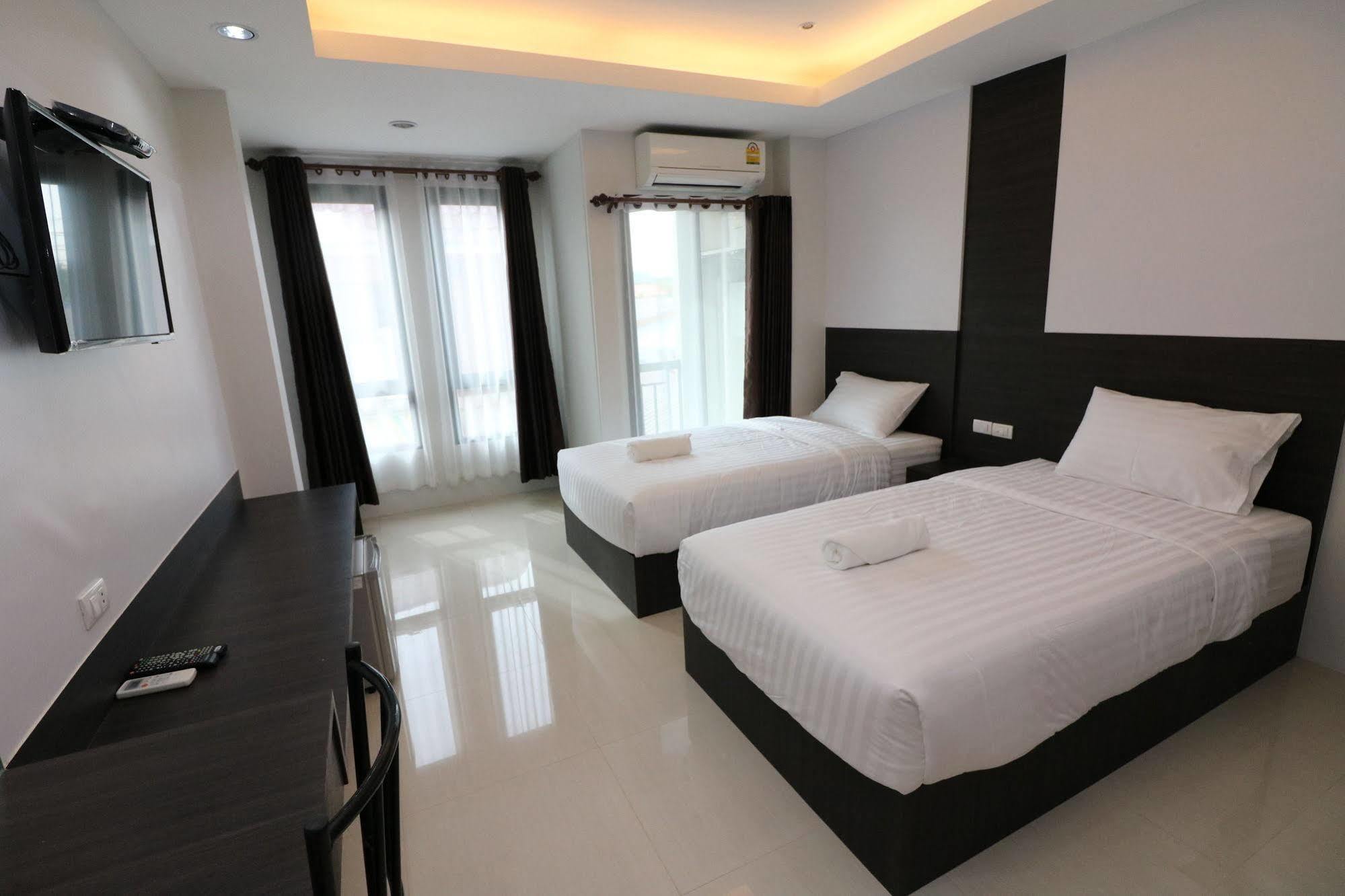 Calivefornia 2016 Otel Chiang Rai Dış mekan fotoğraf