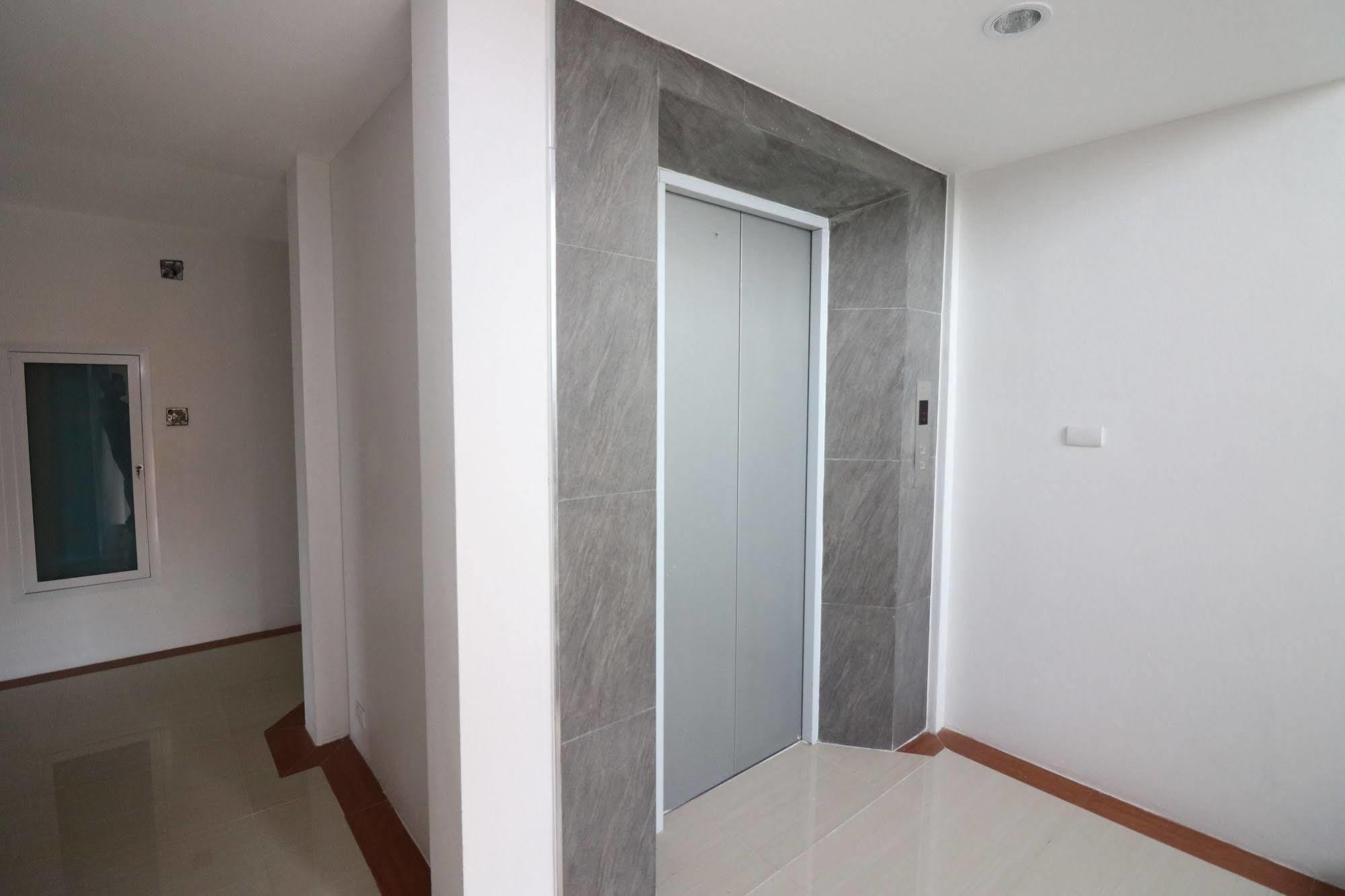 Calivefornia 2016 Otel Chiang Rai Dış mekan fotoğraf